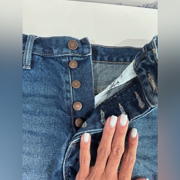 Calvin Klein Jeans Women's Hi Rise - Picture 2 of 4